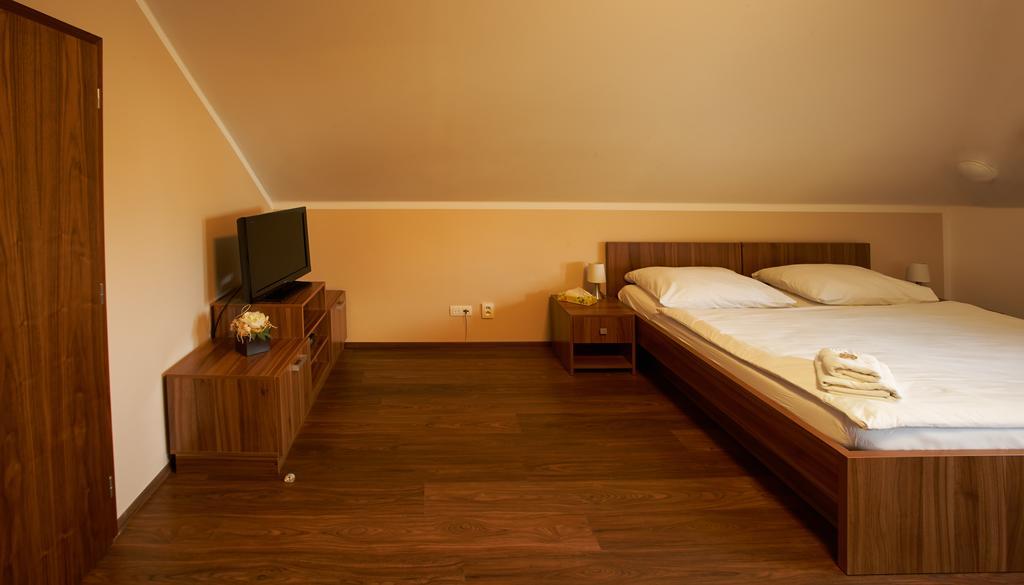 Hotel Horse Riding - Jezdecky Areal Tršice Rom bilde