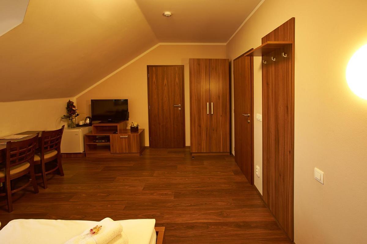 Hotel Horse Riding - Jezdecky Areal Tršice Rom bilde