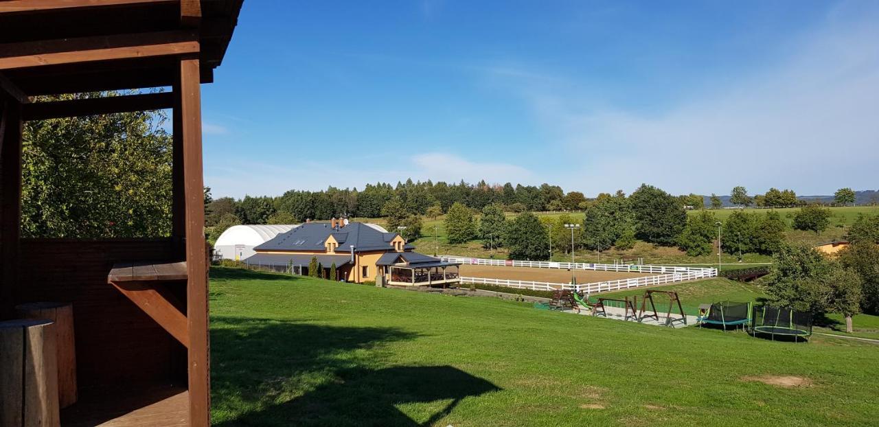 Hotel Horse Riding - Jezdecky Areal Tršice Eksteriør bilde